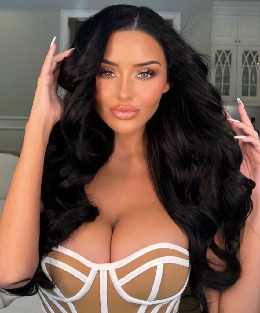 Abigail Ratchford OnlyFans - @abigailratchford