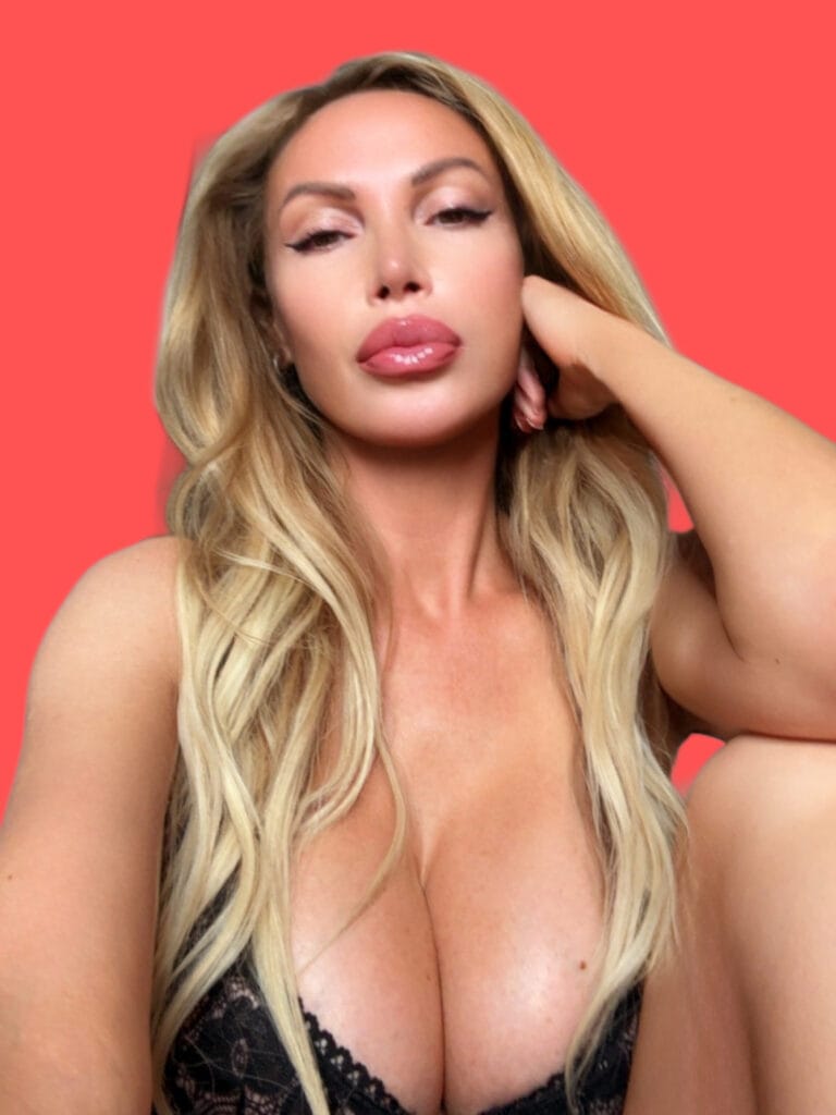 Nikki Benz OnlyFans - @nikkibenz
