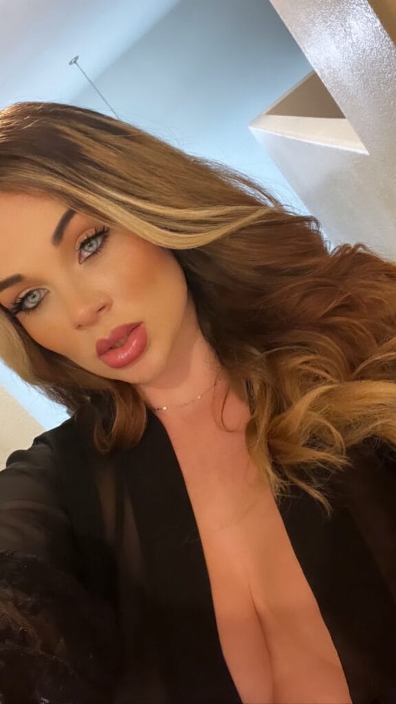 Skyla Novea OnlyFans - @skylanoveaxxx